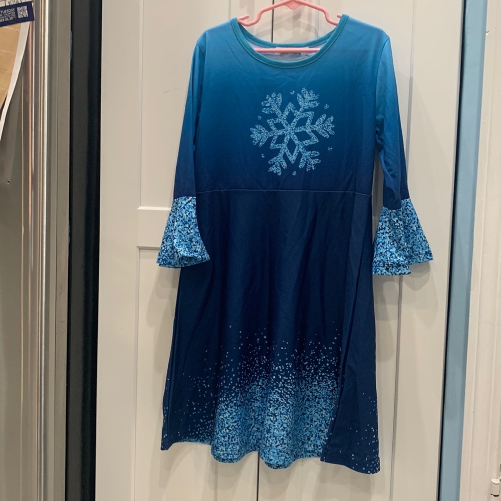 Like new Sunshine Swing long sleeve blue dress